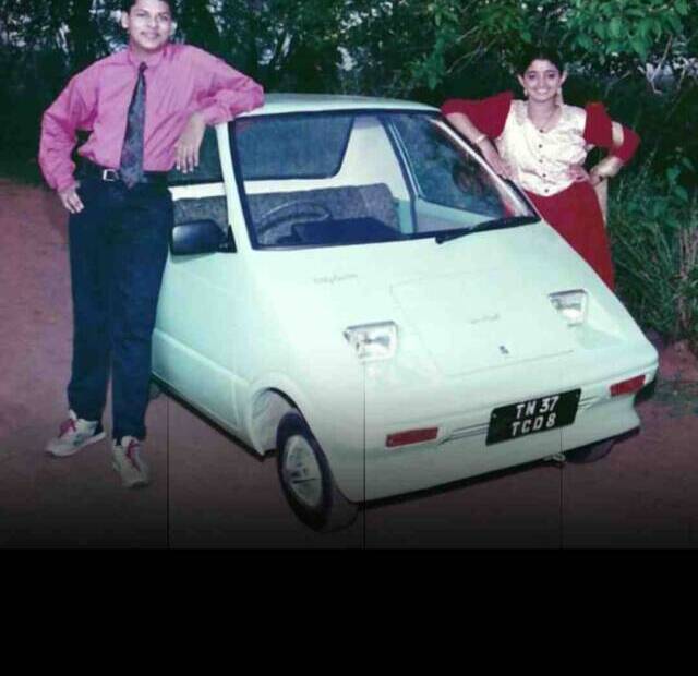 Image of India's first electric car lovebird from 1993