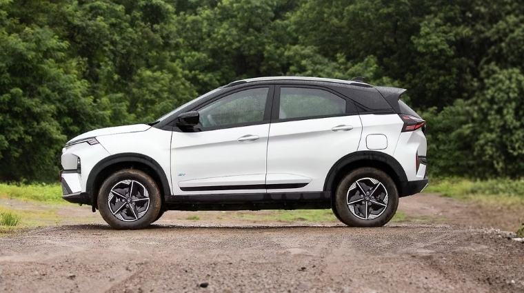 Tata Nexon EV image 2